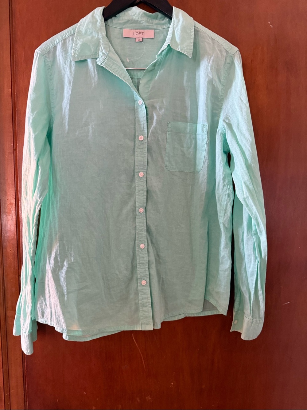 LOFT Women’s Mint Green Long-Sleeve Button-Down Shirt